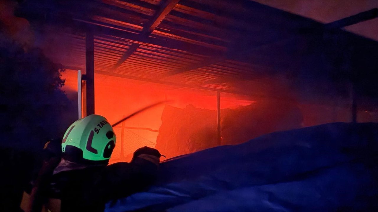 Kırıkhan’da samanlık yangını