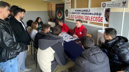 Kırklareli’nde üniversite öğrencilerine terörle mücadele bilgilendirmesi