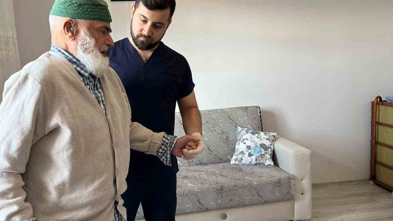 Kovancılar’da bir ilk: Evde fizik tedavi uygulaması