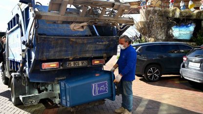 Kuşadası’nda geri dönüştürülebilir atıklar toplandı