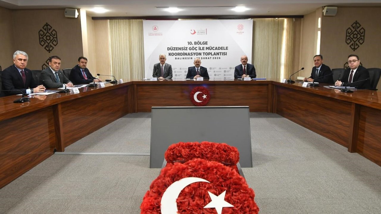 Kütahya Valisi Musa Işın, ’Düzensiz Göçle Mücadele Toplantısı’na katıldı