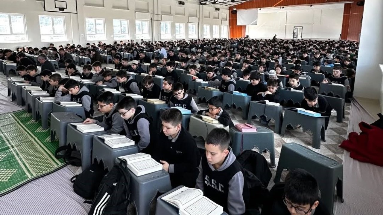 Kütahya’da kalpler Kur’an-ı Kerim ile aydınlandı