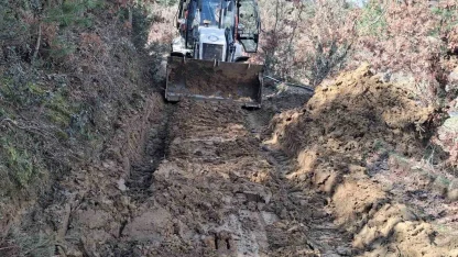Kuyucak Belediyesi’nden yağışla kapanan yollara hızlı müdahale