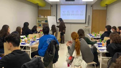 Lise öğrencilerine özel "İş’te Ekonomi" atölyeleri başladı