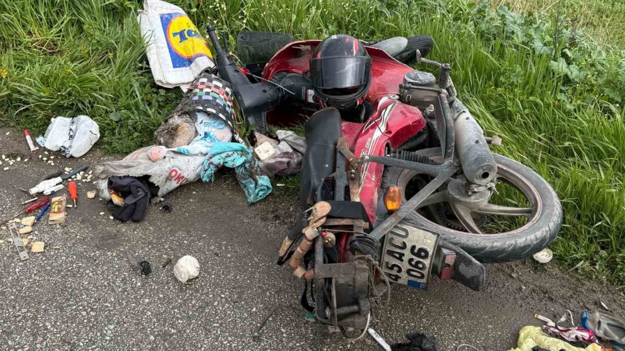 Manisa’da devrilen motosikletin sürücüsü ağır yaralandı