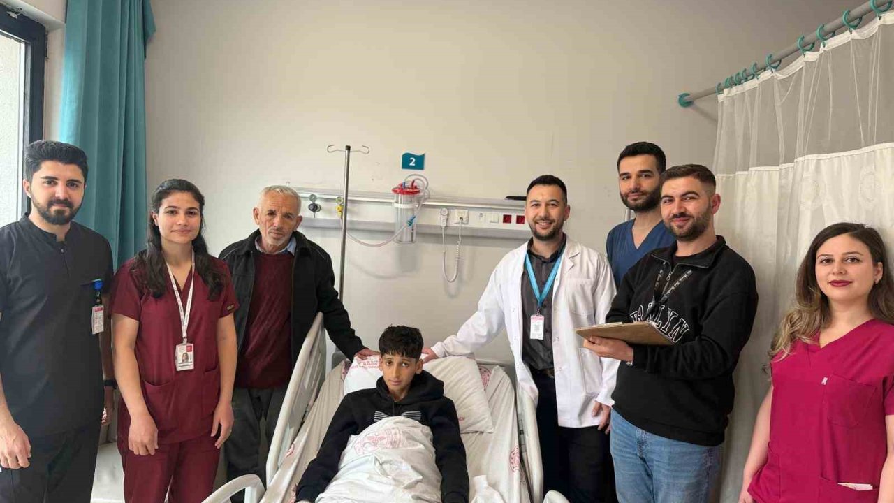 Mardin’de 12 yaşındaki çocuk kapalı böbrek ameliyatı ile sağlığına kavuştu
