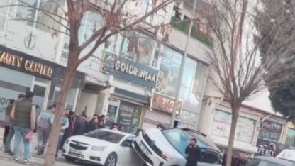 Mardin’de araç kadın öğretmene çarptı: Dehşet anları kamerada