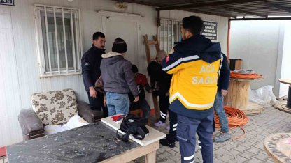 Matkapla elini delen işçi yaralandı