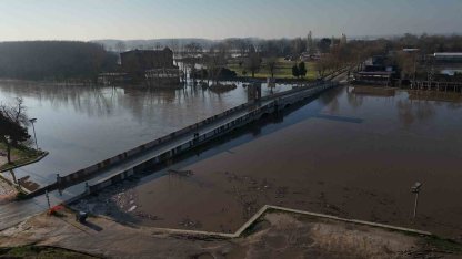 Meriç Nehri taştı, ovalar su altında kaldı