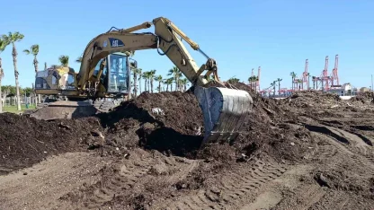 Mersin’de yağıştan etkilenen bölgelerde onarım çalışması sürüyor