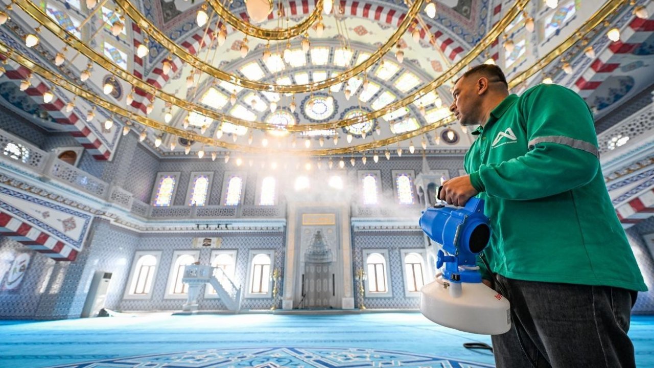 Mersin’in 13 ilçesinde ibadethaneler Ramazan’a hazırlanıyor