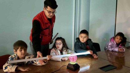 Minikler ’Tesla Bobini’ ile bilimin izini sürdü
