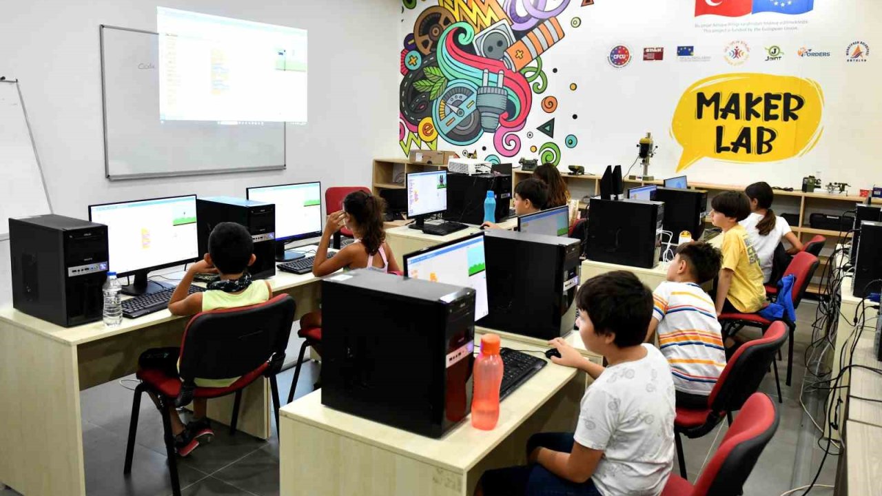 Muratpaşa’da robotik kodlama eğitimi başlıyor