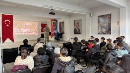Muş’ta öğrencilere Jandarma Teşkilatı’nın tanıtımı yapıldı