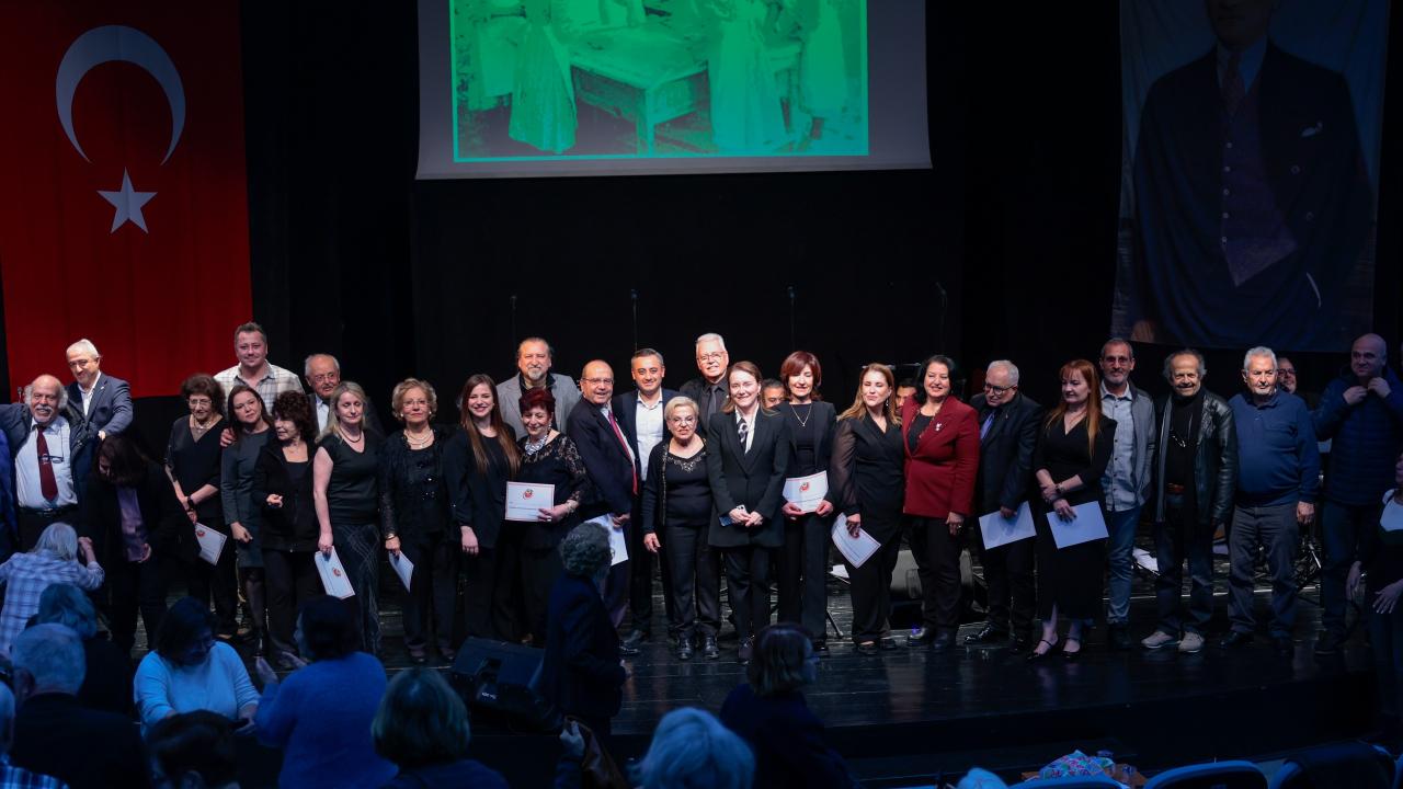 Mutlu: Aydınlanma meşalesi İzmir’de hiç sönmeden yanmaya devam edecek