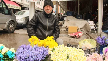 Nergisler Menteşe pazarına renk katıyor