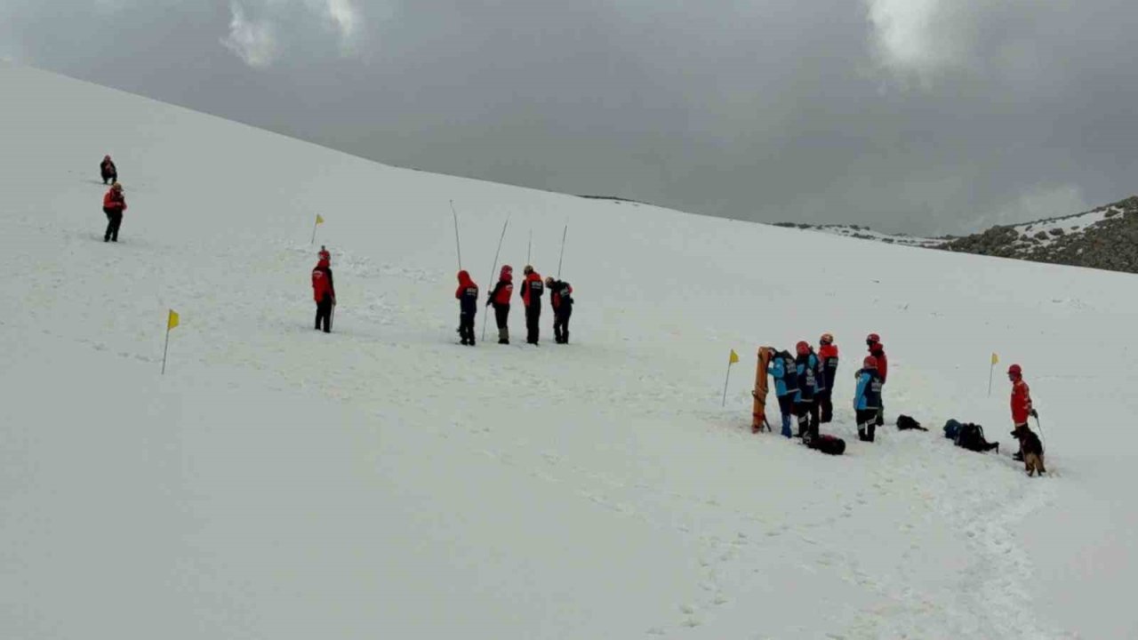 Niğde’de çığ tatbikatı gerçekleştirildi