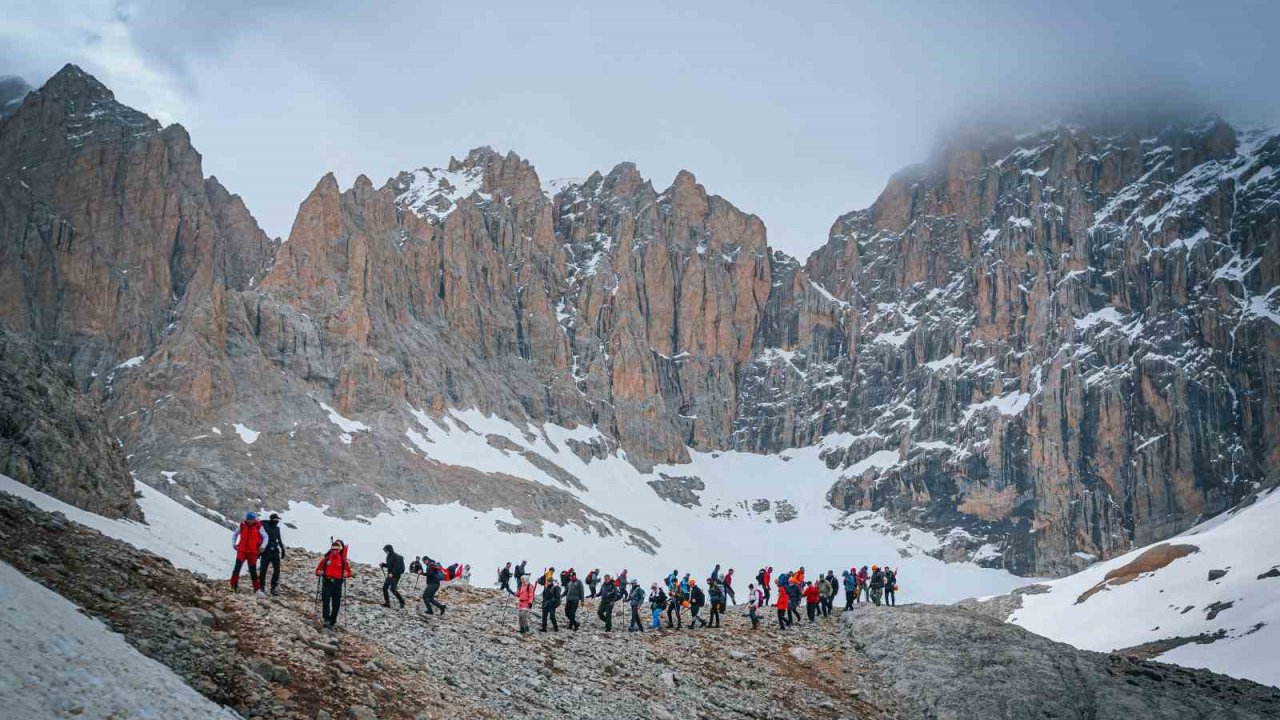 Niğde’de dağcılıkta yeni dönem: Demirkazık Dağcılık Kulübü kuruldu