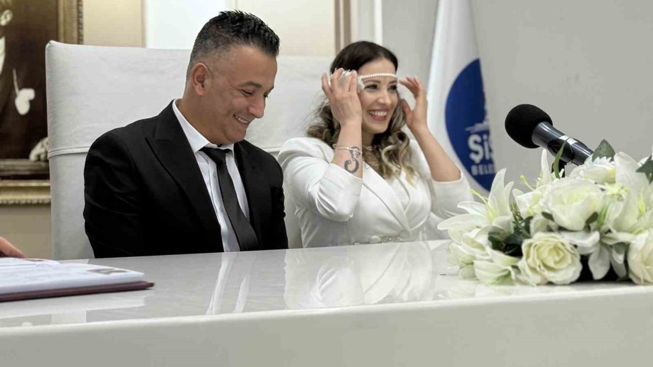 Nikah salonlarında ‘14 Şubat’ yoğunluğu: 14 çift ‘Sevgililer Günü’nde evlendi