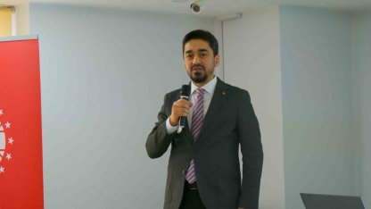 Osmaniye’de "Kadrajda Sanat, Haberde Gerçek" ve "Haberciliğin Yapay Zeka ile Dönüşümü" eğitimleri düzenlendi