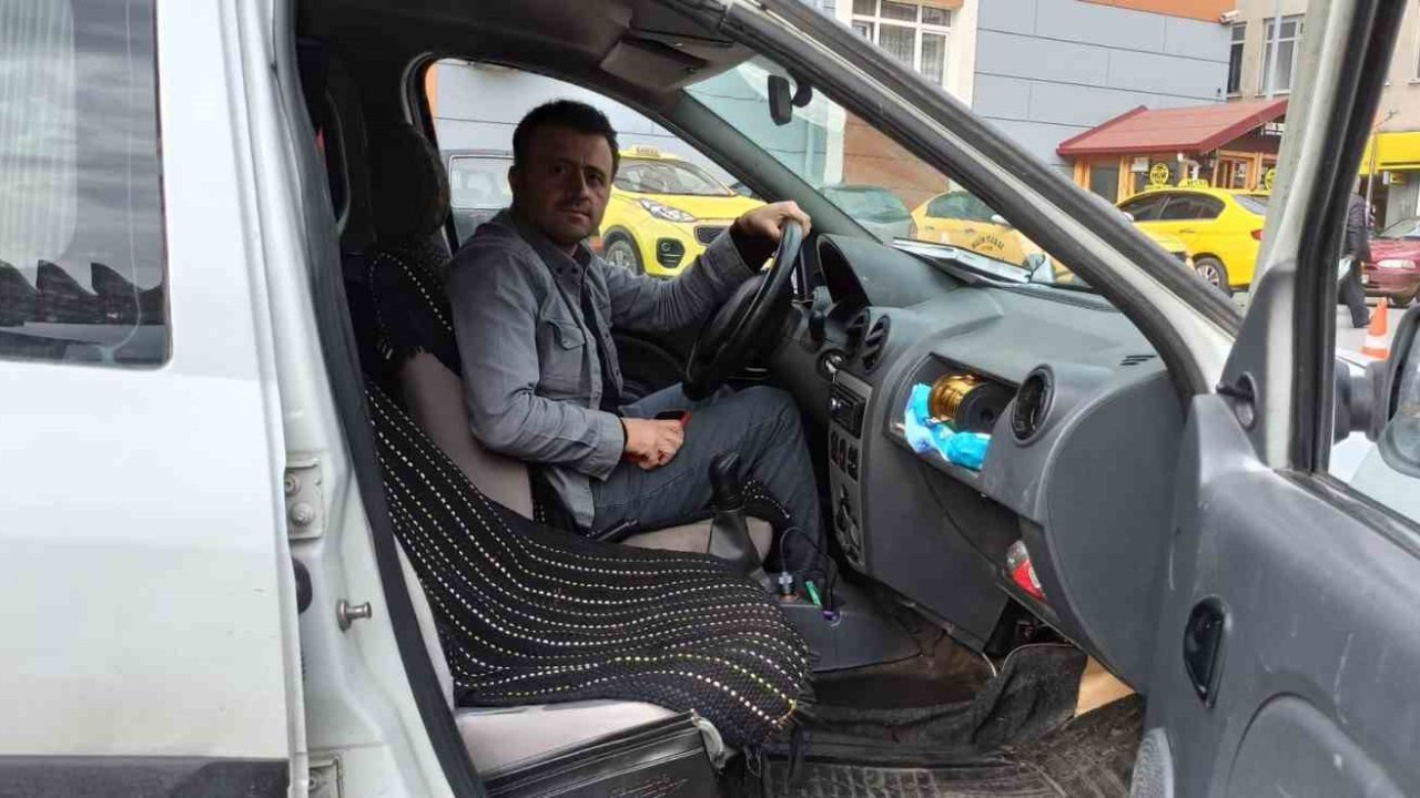 Otomobilini 50 gram altın karşılığında satışa çıkardı