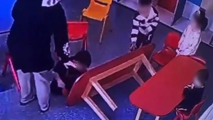 Özel okulda skandal görüntü kameraya yansıdı: Çocuğun parmakları bu hale geldi
