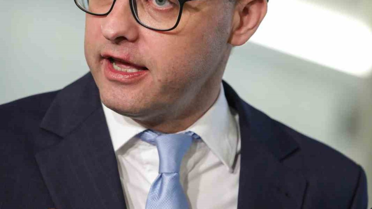 Polonya’dan Macaristan’a sığınan eski Adalet Bakanı Yardımcısı hakkında tutuklama emri