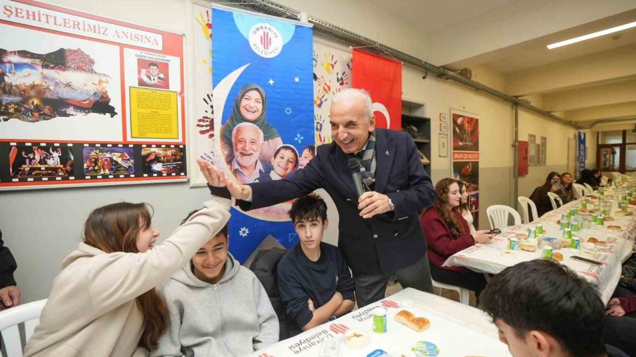 Ramazan coşkusu Ümraniye’nin dört bir yanında yaşanıyor