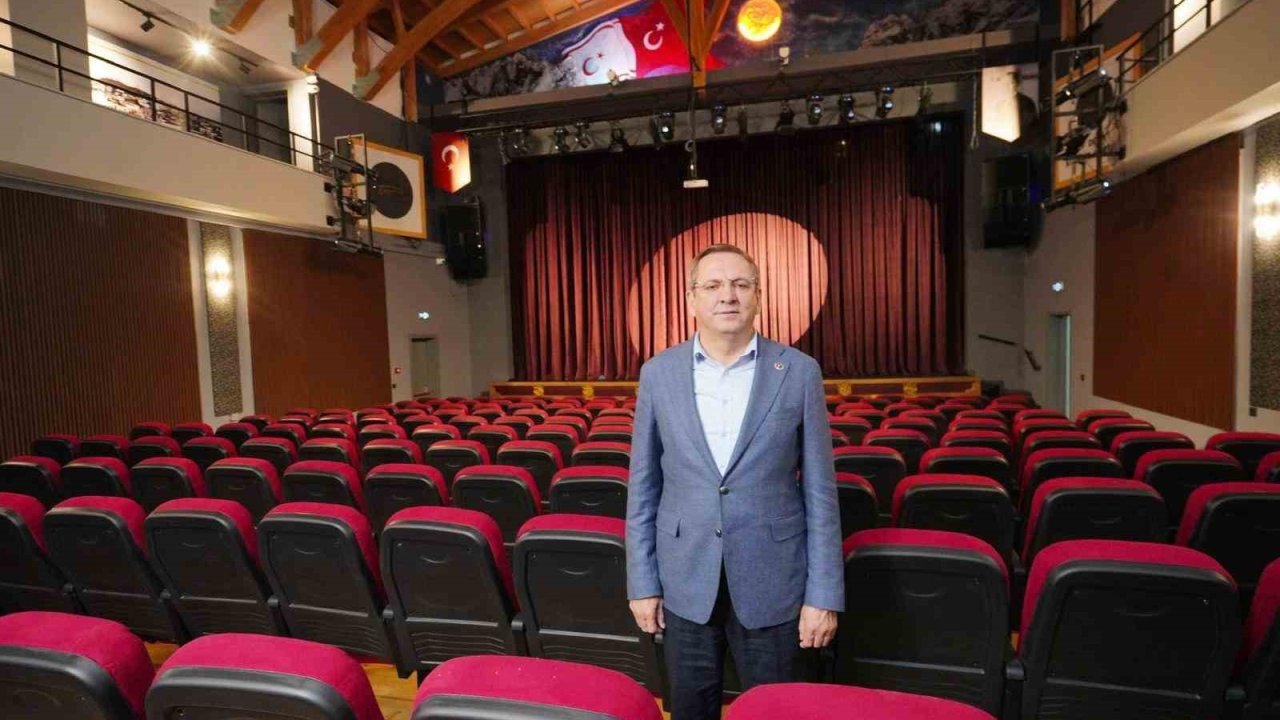 Rauf Denktaş Kültür Merkezi Perdelerini açıyor