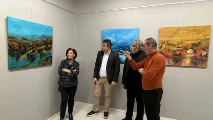 Ressam Cemil Candaş, "Sessizliğin renk dili" temalı sergi açtı