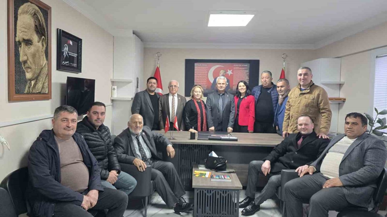 Salihlili muhtarlar yeni başkanını seçti