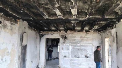 Şarj esnasında patlayan telefon, evi küle çevirdi