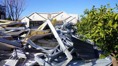 Seferihisar’da kaçak yapılarla mücadele sürüyor: 11 yapı için yıkım çalışmaları başladı.