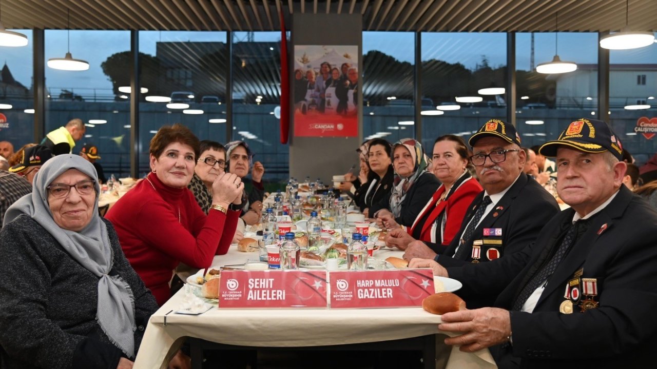 Şehit aileleri ve gaziler iftarda buluştu