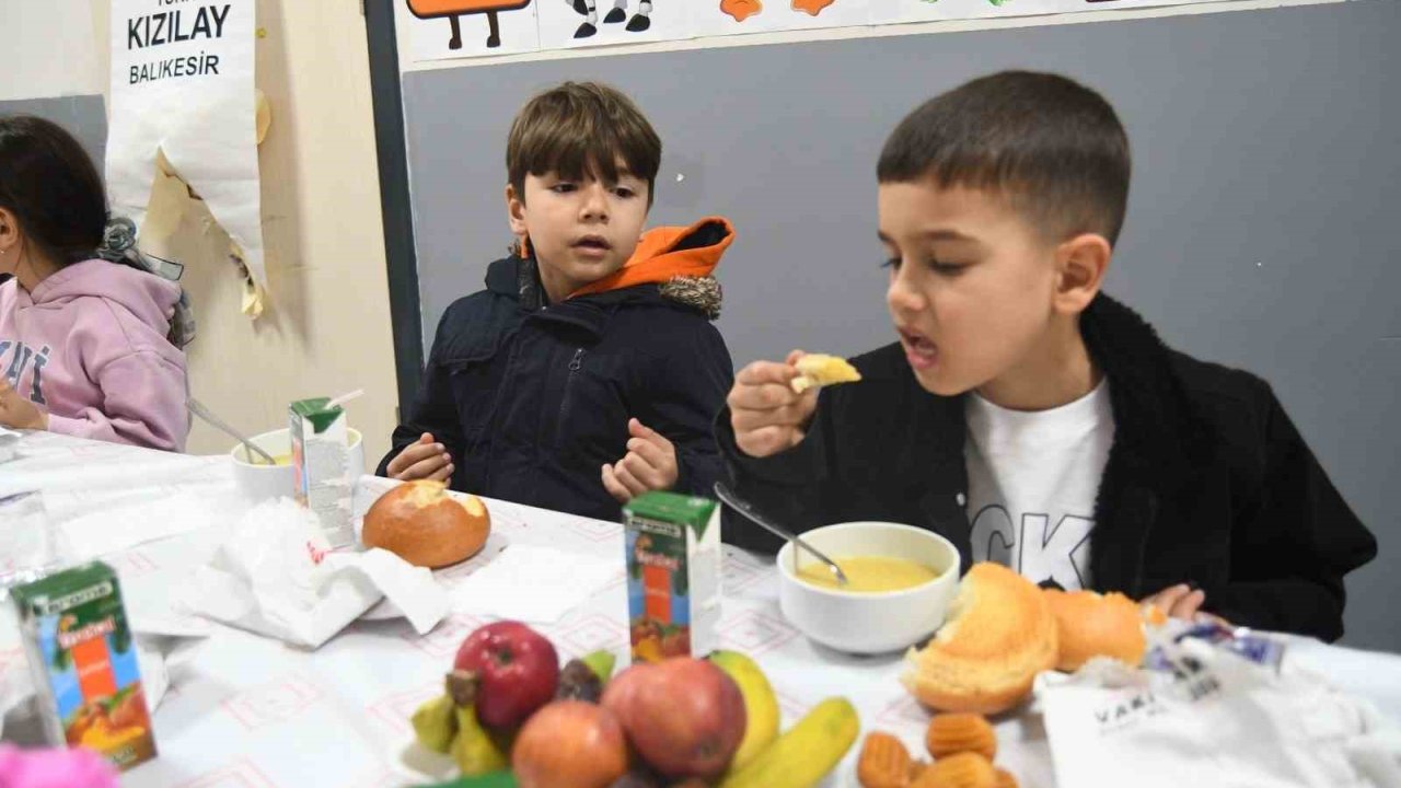 Sındırgı’da Geleneksel Çocuk İftarı gerçekleşti