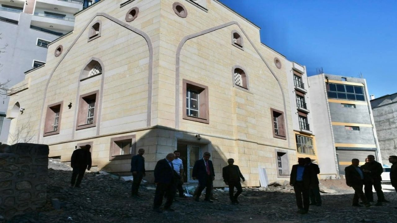 Şırnak’ta 70 konut, 2 cami ve sağlık merkezi yapımı devam ediyor