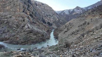 Şırnak’ta kar eridi, dereler taştı