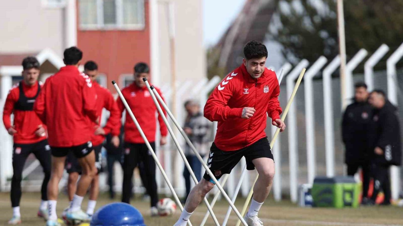 Sivasspor’da Adana Demirspor hazırlıkları sürüyor