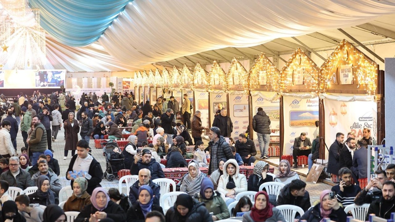 Sultangazi’de Ramazan’ın ilk günü coşkuyla karşılandı