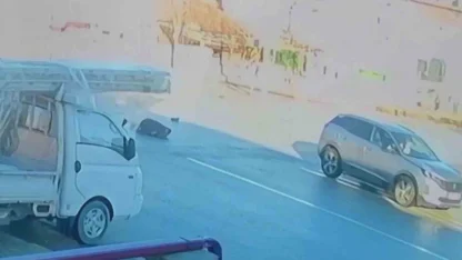 SUV aracın çarptığı yaya yola savrularak yaralandı