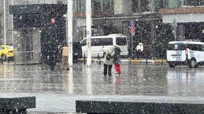 Taksim’de kar yağışı etkili oldu