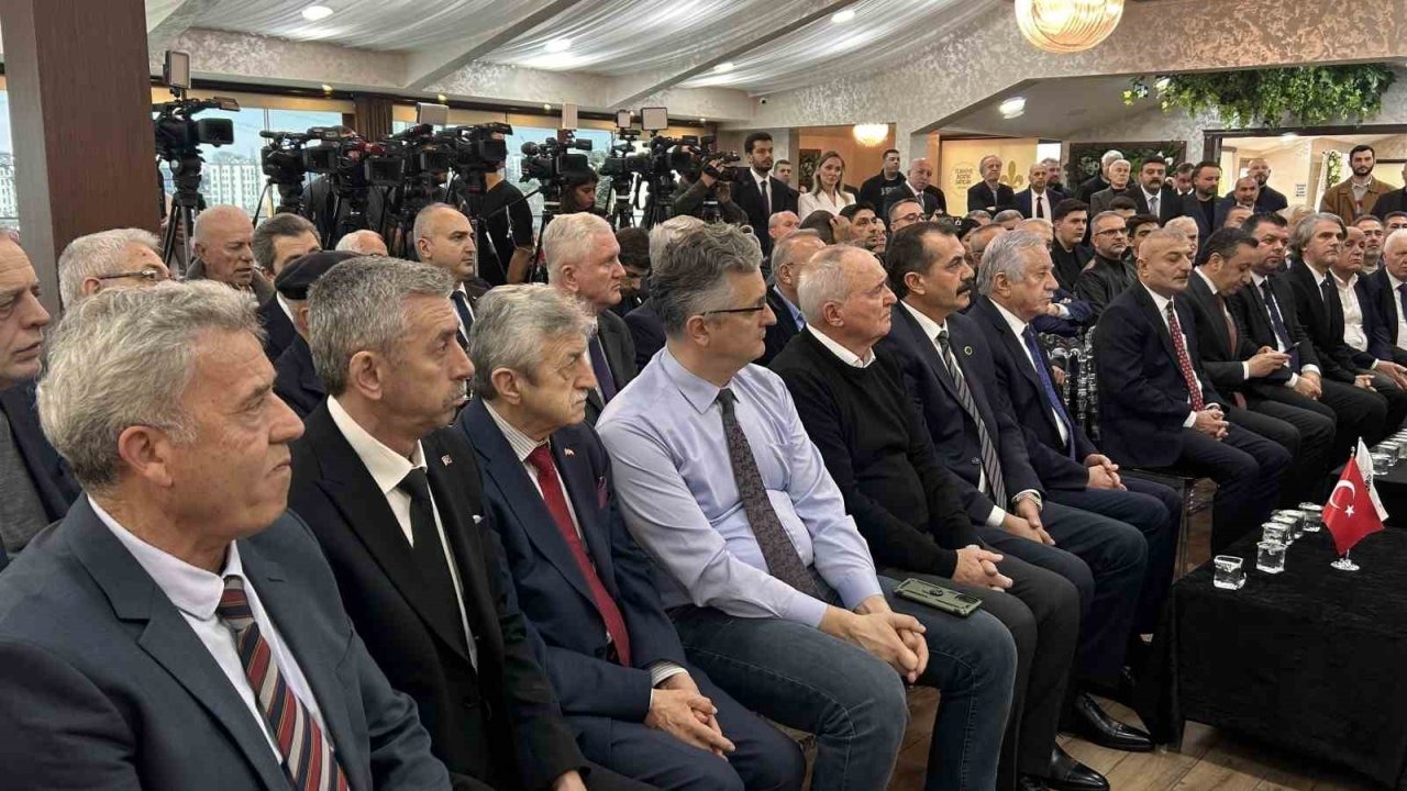 TBMM Başkanvekili Celal Adan: "Kürsü işgalinin emekliye mi faydası var? İşsize mi faydası var"