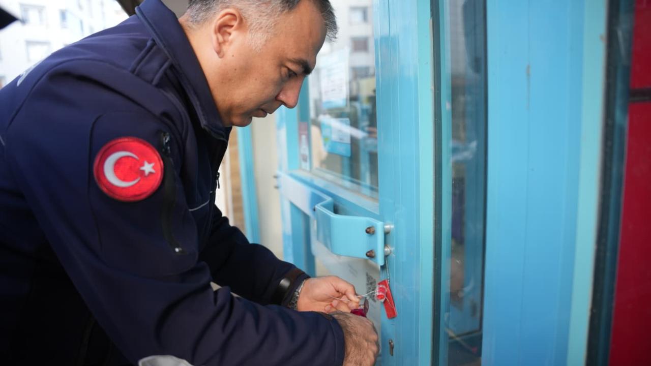 Torbalı Belediyesi'nden Halk Sağlığını Tehdit Eden Süpermarketlere Geçit de Taviz de Yok!