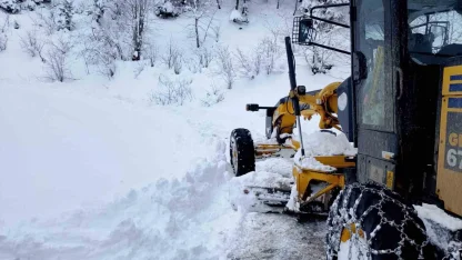 Trabzon’da karla mücadele sürüyor