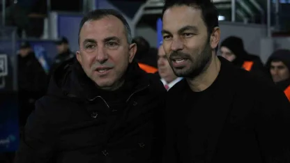 Trendyol Süper Lig: Çaykur Rizespor: 1 - Kocaelispor: 0 (İlk yarı)