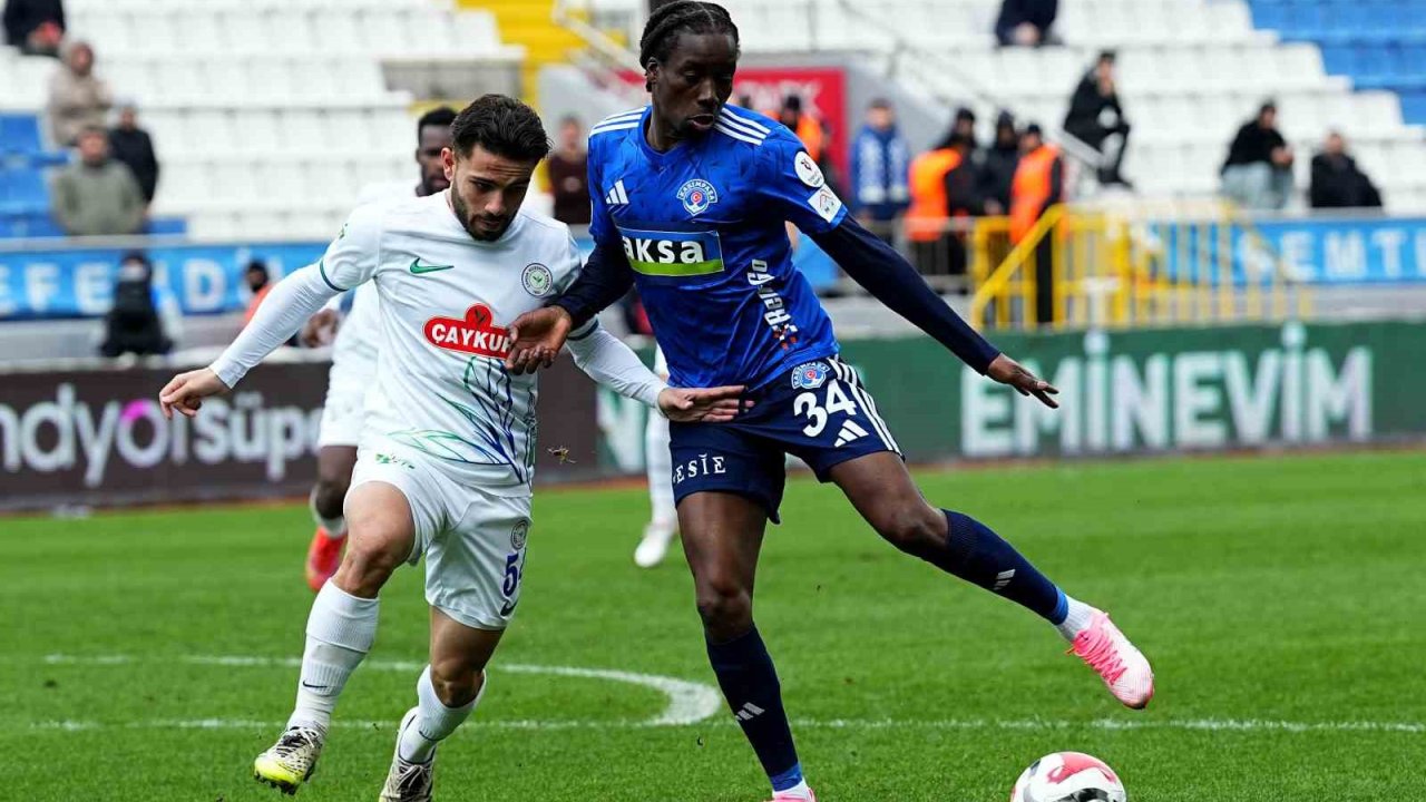 Trendyol Süper Lig: Kasımpaşa: 0 - Çaykur Rizespor: 0 (Maç devam ediyor)