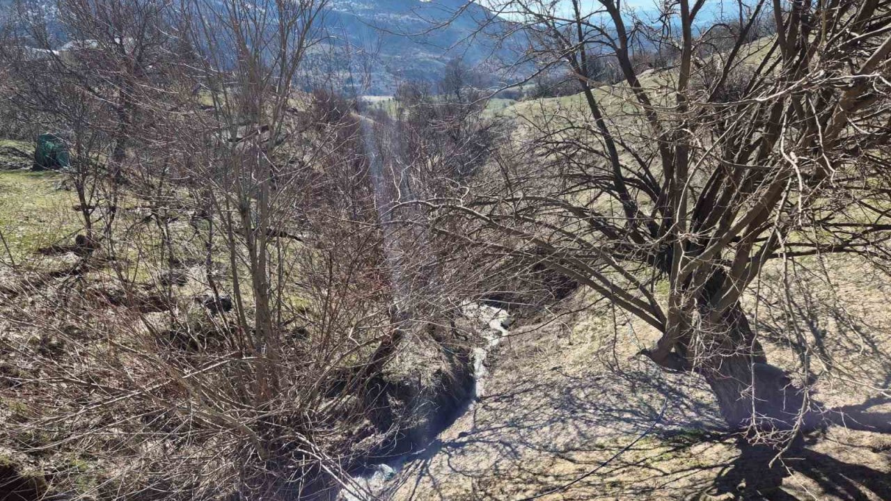 Tunceli’de heyelan tedbirleri: 19 konuttan 7’si boşaltıldı
