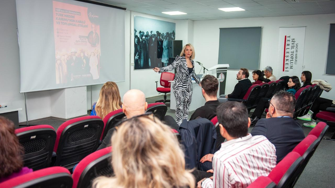 Türk Medeni Kanunu’nun toplumsal etkileri Karşıyaka’da konuşuldu