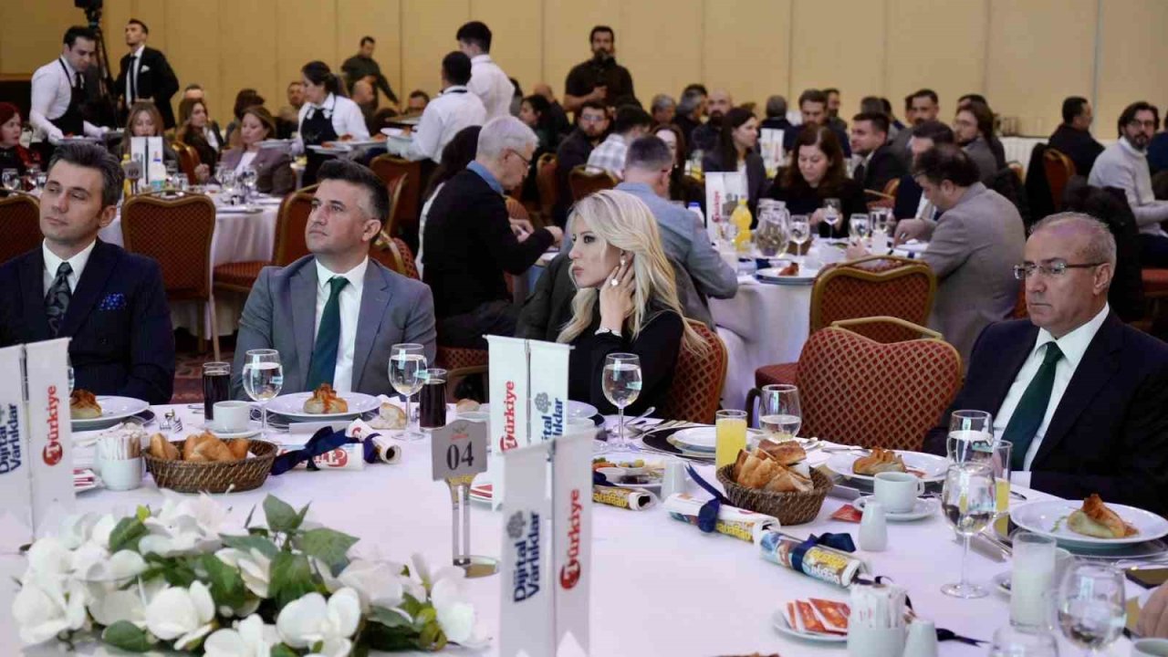 Türkiye Gazetesi ve İhlas Medya Dijital Varlıklar, sektör temsilcilerini iftar programında buluşturdu