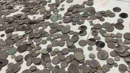 Türkiye’den kaçırılan binlerce sikke ve obje komşuya takıldı